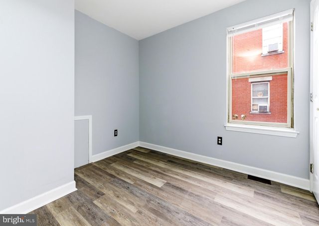 576 WASHINGTON ST, Camden, NJ 08103