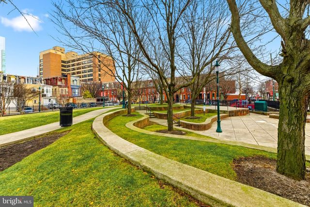 576 WASHINGTON ST, Camden, NJ 08103