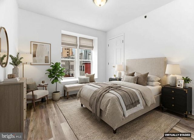 576 WASHINGTON ST, Camden, NJ 08103