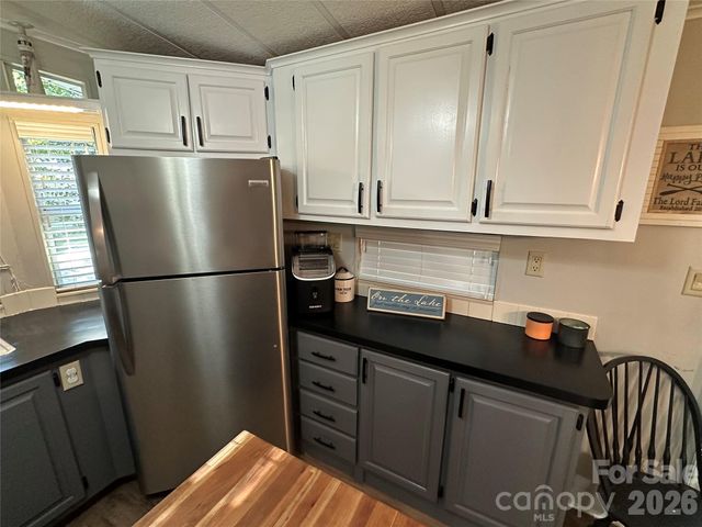 111 Hickory Circle, New London, NC 28127