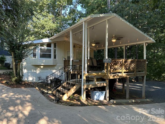 111 Hickory Circle, New London, NC 28127