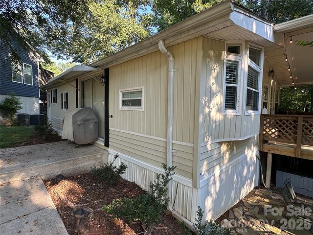 111 Hickory Circle, New London, NC 28127