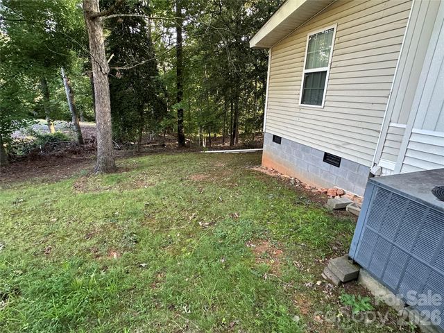 111 Hickory Circle, New London, NC 28127