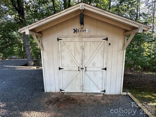 111 Hickory Circle, New London, NC 28127