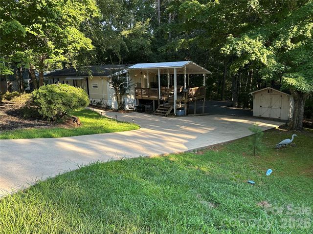 111 Hickory Circle, New London, NC 28127