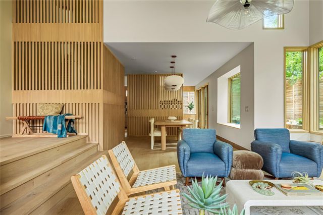 1102 Charlotte ST, Austin, TX 78703