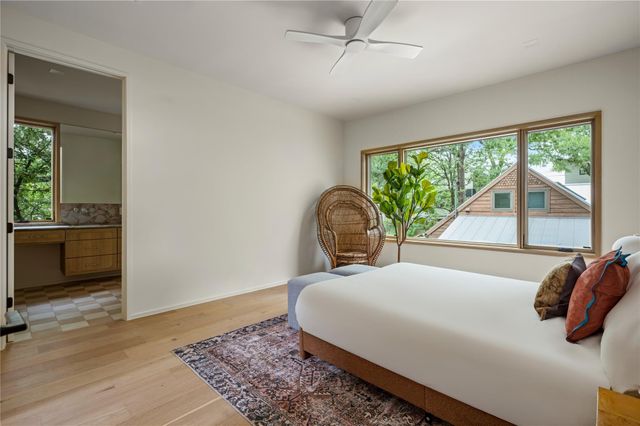 1102 Charlotte ST, Austin, TX 78703
