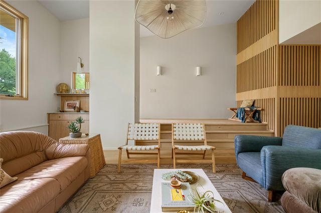 1102 Charlotte ST, Austin, TX 78703