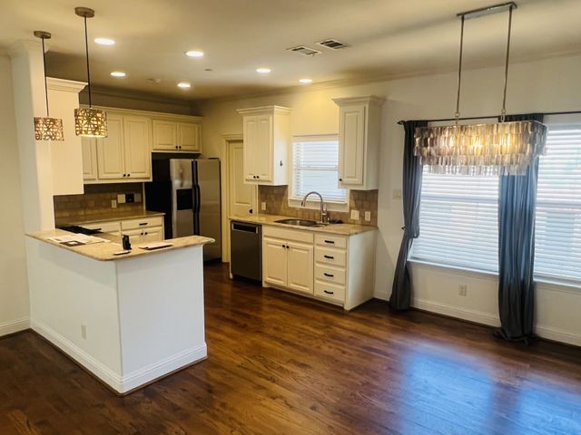 3414 Mcfarlin Boulevard 3, University Park, TX 75205