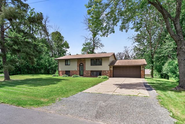 21306 Heath Avenue N, Forest Lake, MN 55025
