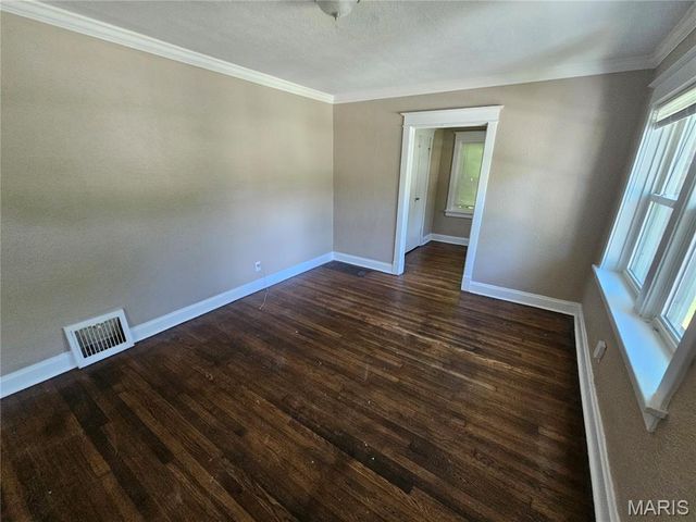 18 S Barat Avenue, Ferguson, MO 63135