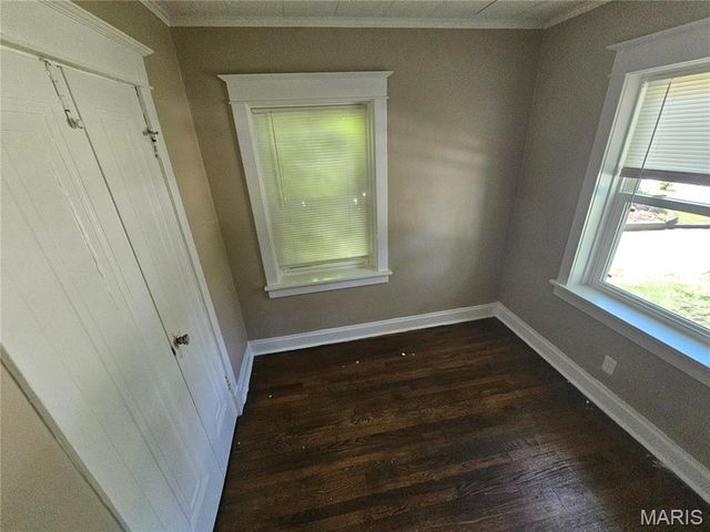 18 S Barat Avenue, Ferguson, MO 63135