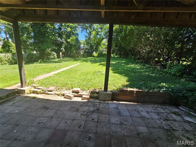 18 S Barat Avenue, Ferguson, MO 63135