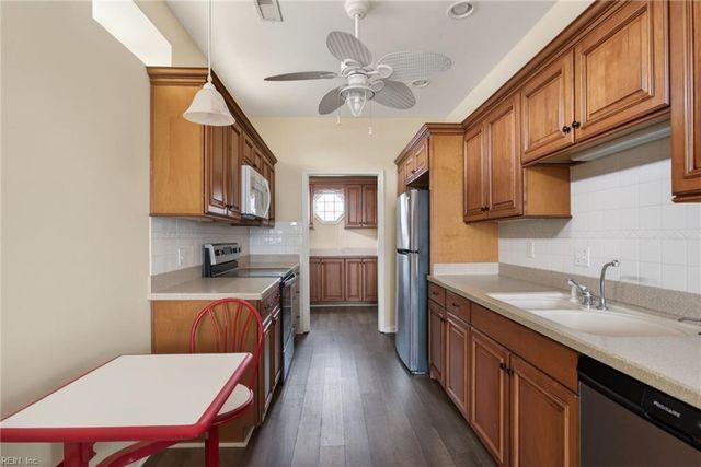 1019 Little Bay AVE, Norfolk, VA 23503