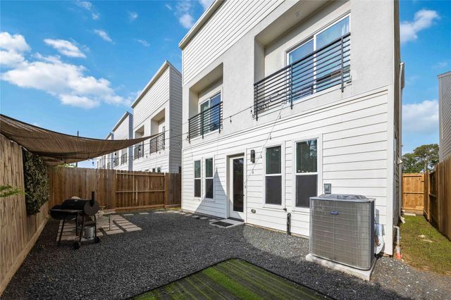 2337 Paul Quinn Street, Houston, TX 77091