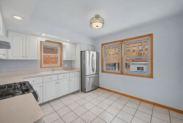 11011 S Avenue L, Chicago, IL 60617