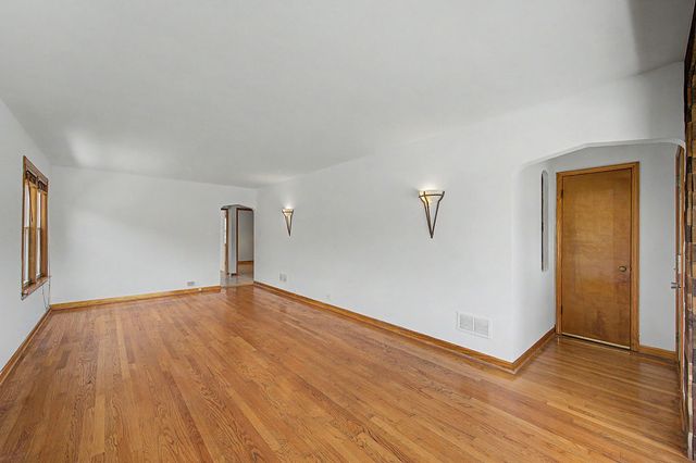 11011 S Avenue L, Chicago, IL 60617