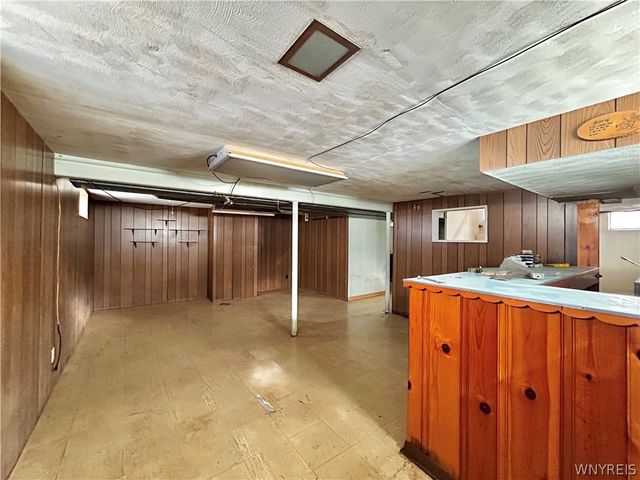 68 Lyndale Court, West Seneca, NY 14224