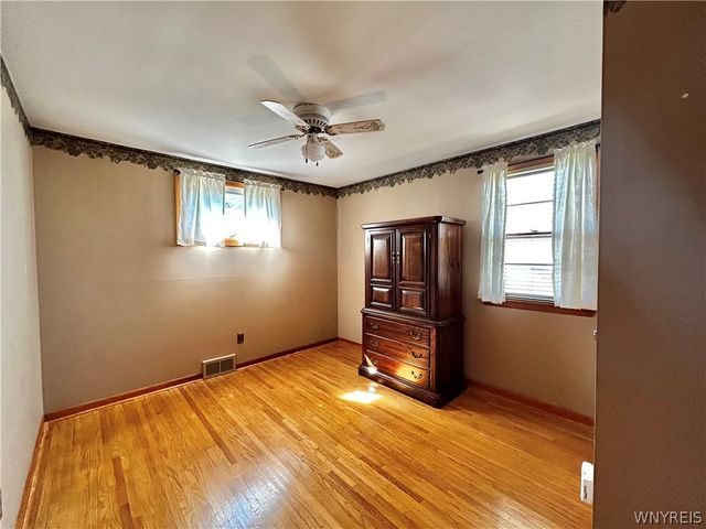 68 Lyndale Court, West Seneca, NY 14224