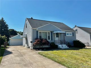 68 Lyndale Court, West Seneca, NY 14224