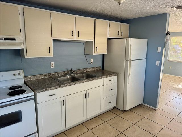 2311 52ND AVENUE E, Bradenton, FL 34203