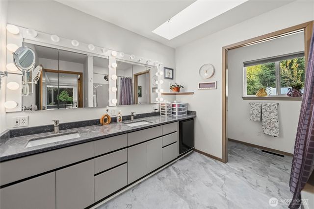 8422 Kaster Drive NE, Bremerton, WA 98311