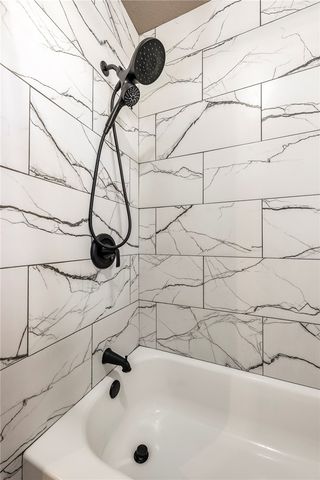 1925 S 21st Street, Rogers, AR 72758