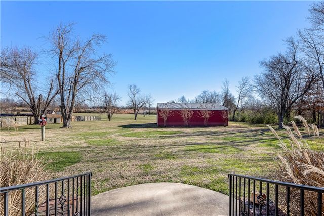 1925 S 21st Street, Rogers, AR 72758