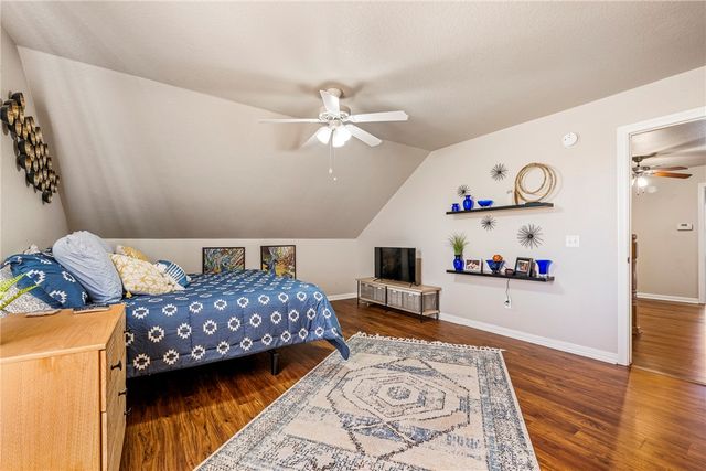 1925 S 21st Street, Rogers, AR 72758