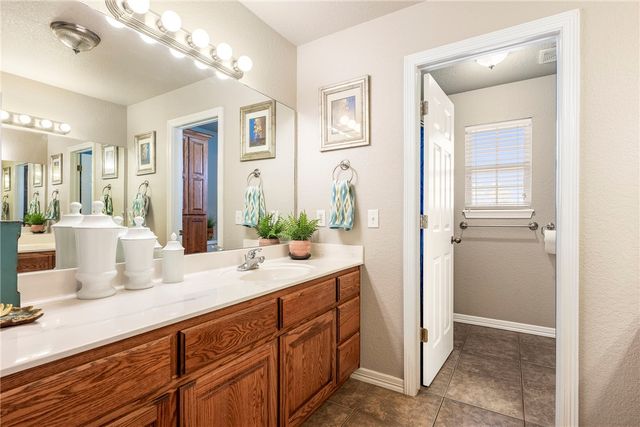 1925 S 21st Street, Rogers, AR 72758