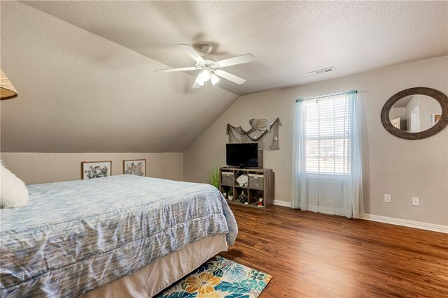 1925 S 21st Street, Rogers, AR 72758