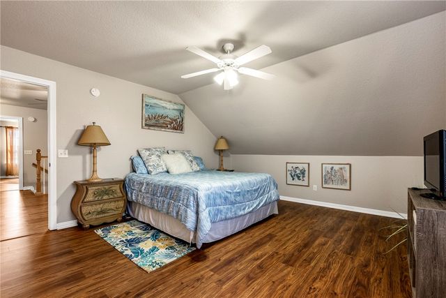 1925 S 21st Street, Rogers, AR 72758