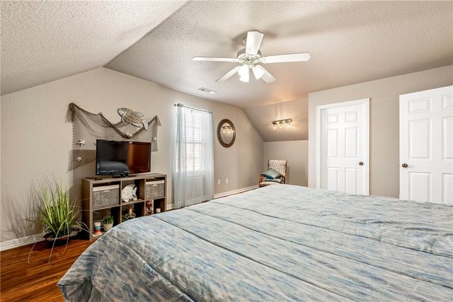 1925 S 21st Street, Rogers, AR 72758