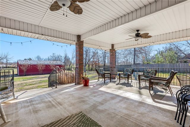 1925 S 21st Street, Rogers, AR 72758