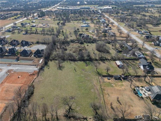 1925 S 21st Street, Rogers, AR 72758