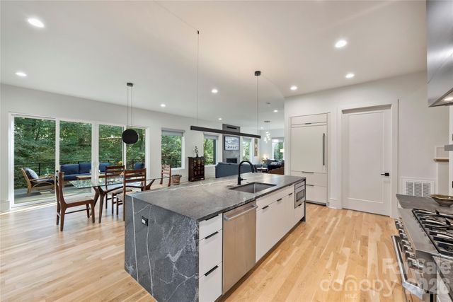 7223 Terrace Drive, Charlotte, NC 28211