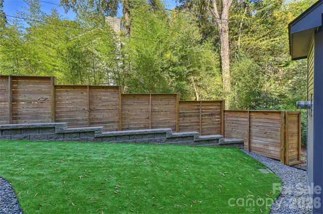 7223 Terrace Drive, Charlotte, NC 28211