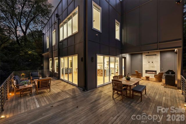 7223 Terrace Drive, Charlotte, NC 28211