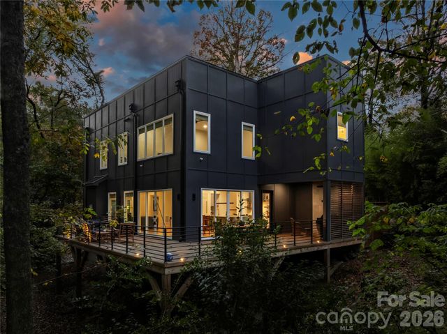 7223 Terrace Drive, Charlotte, NC 28211