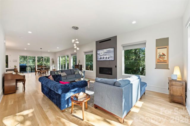 7223 Terrace Drive, Charlotte, NC 28211