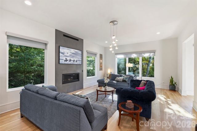 7223 Terrace Drive, Charlotte, NC 28211