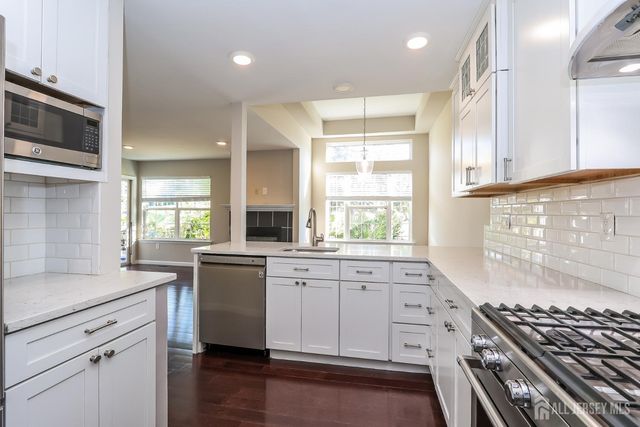 8 Pine Valley Lane, Monroe, NJ 08831