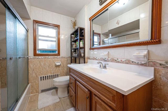 15007 85th Drive, Briarwood, NY 11432