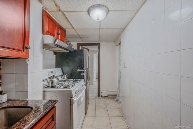 15007 85th Drive, Briarwood, NY 11432