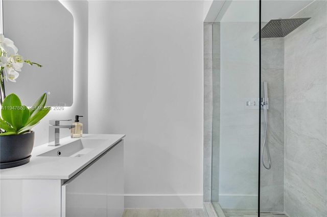 8500 SW 179th St, Palmetto Bay, FL 33157