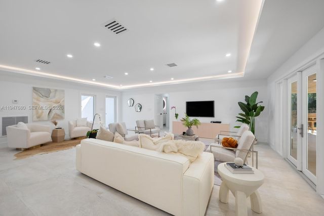 8500 SW 179th St, Palmetto Bay, FL 33157