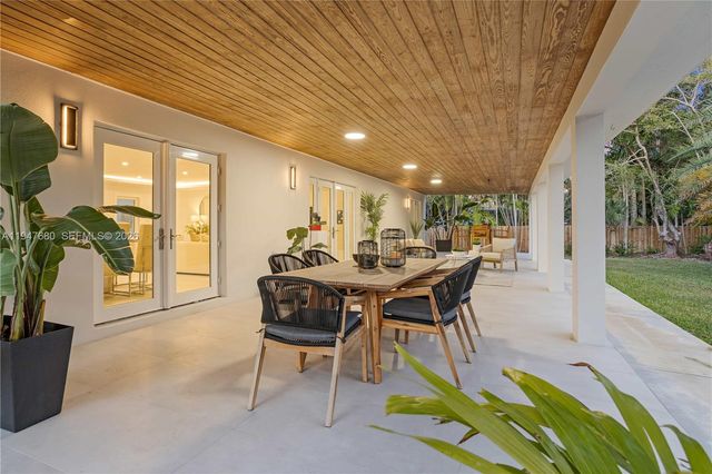 8500 SW 179th St, Palmetto Bay, FL 33157