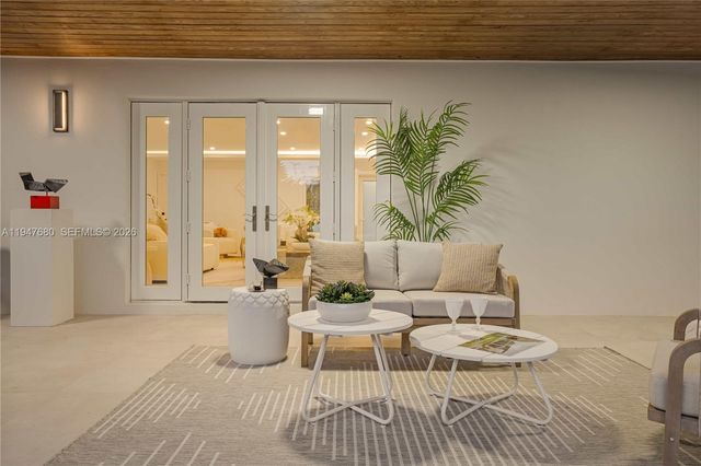 8500 SW 179th St, Palmetto Bay, FL 33157