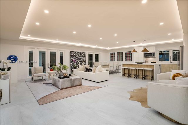 8500 SW 179th St, Palmetto Bay, FL 33157