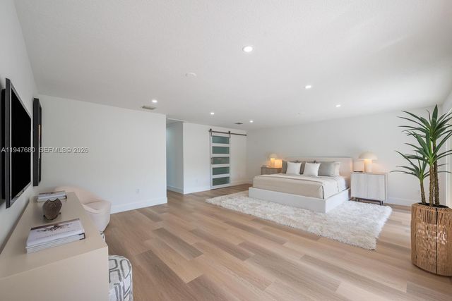 8500 SW 179th St, Palmetto Bay, FL 33157